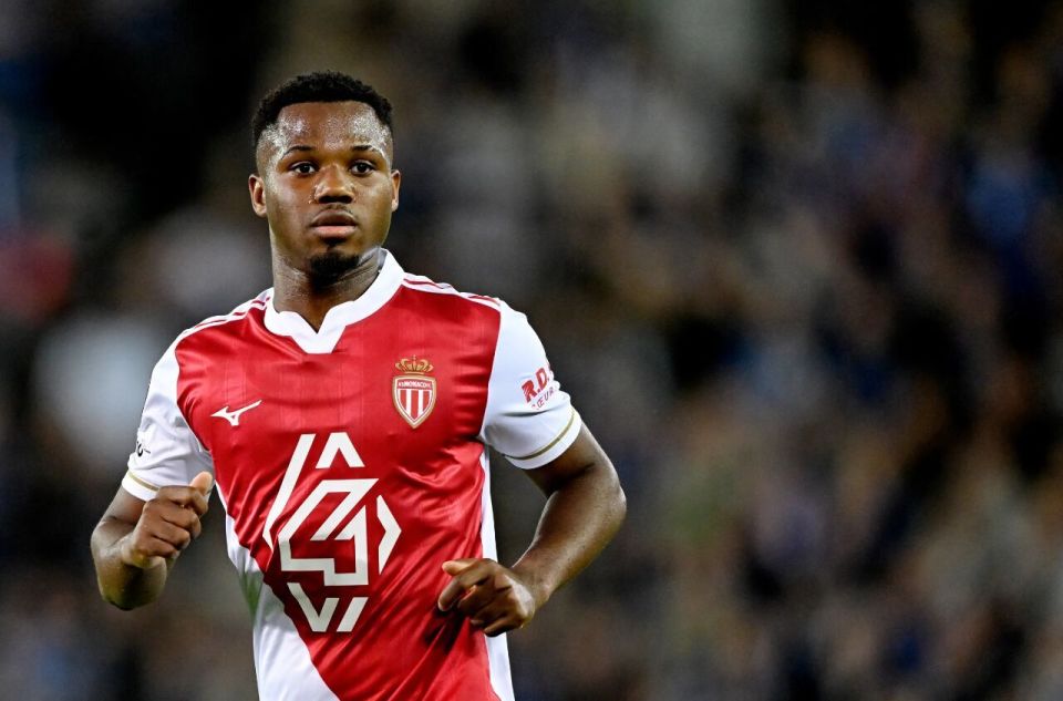 虽然都是替, 了巴黎 虽然都是替, 了巴黎