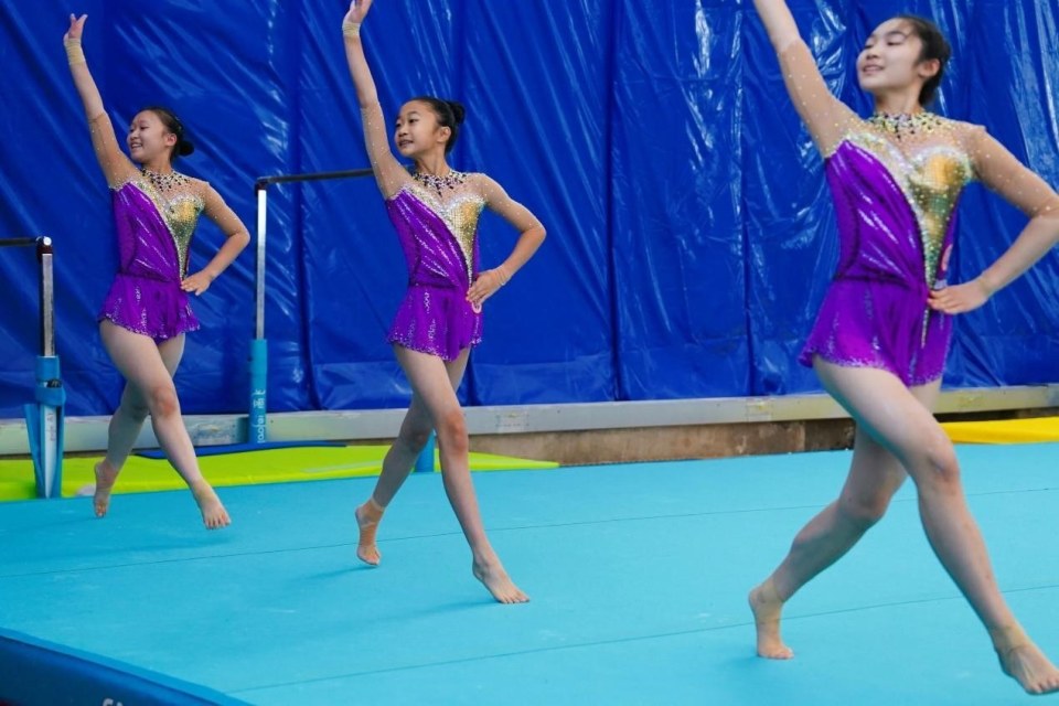 的翻腾空翻, inews, 彰显全民健